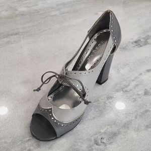 B C B Girls 2 Tone Tie Heels